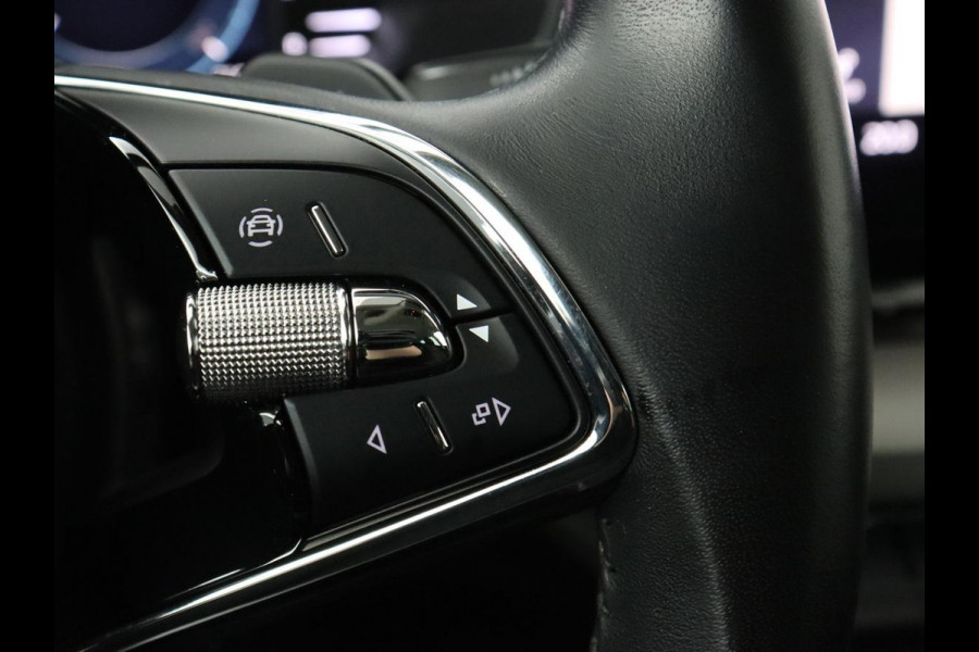 Škoda Octavia 1.0 e-TSI Business Edition | Trekhaak | Carplay | Navigatie | Full LED | Climate control | Parkeerhulp | Cruise control