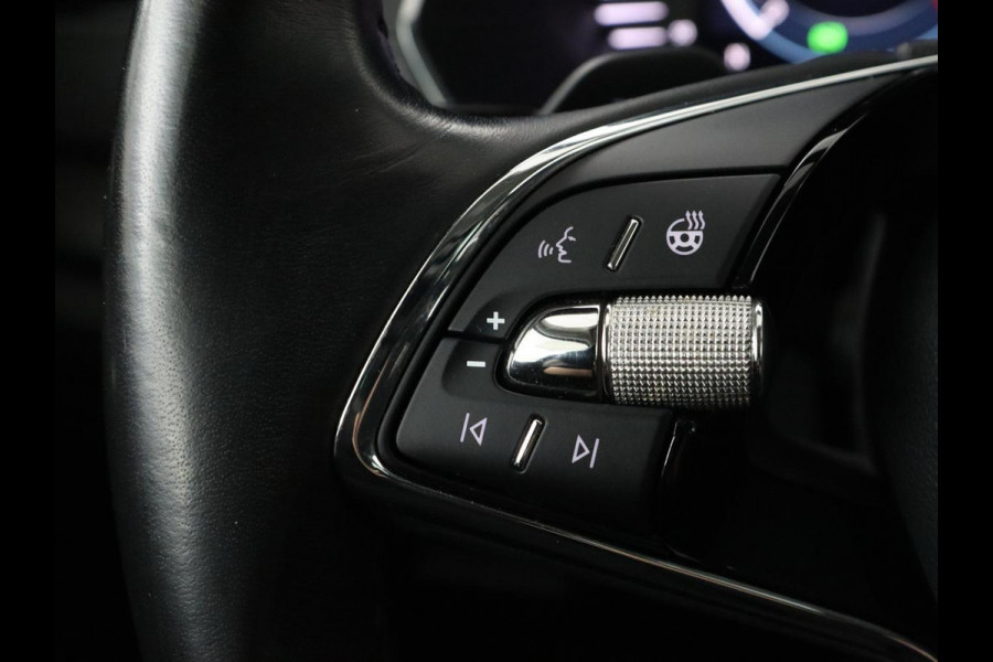 Škoda Octavia 1.0 e-TSI Business Edition | Trekhaak | Carplay | Navigatie | Full LED | Climate control | Parkeerhulp | Cruise control