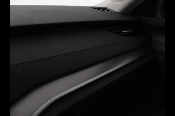 Škoda Octavia 1.0 e-TSI Business Edition | Trekhaak | Carplay | Navigatie | Full LED | Climate control | Parkeerhulp | Cruise control