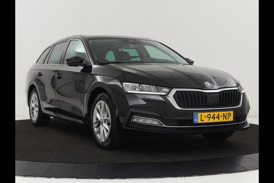 Škoda Octavia 1.0 e-TSI Business Edition | Trekhaak | Carplay | Navigatie | Full LED | Climate control | Parkeerhulp | Cruise control