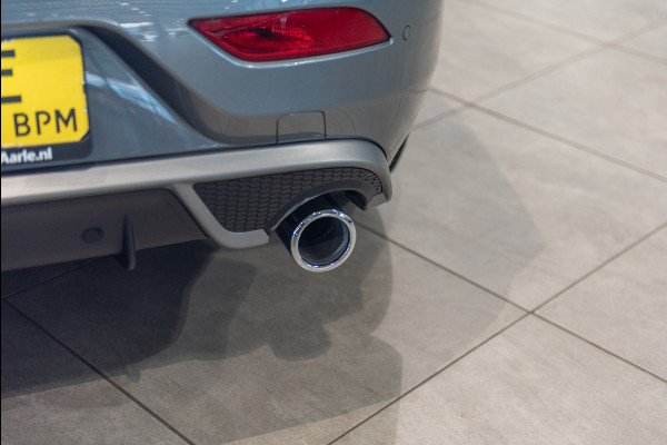 Volvo V40 D2 R-Design Stoelverwarming Navigatie 120pk