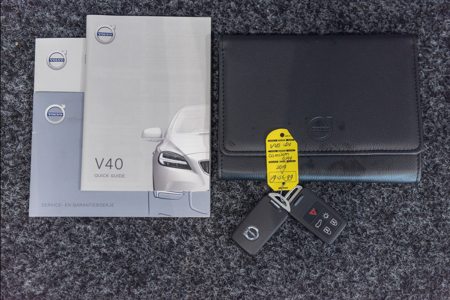 Volvo V40 D2 R-Design Stoelverwarming Navigatie 120pk