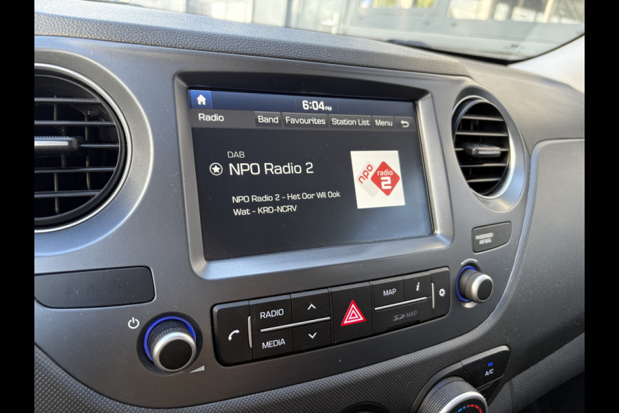 Hyundai i10 1.0i Comfort Smart 5-drs. NAVI/CARPLAY/CRUISE/PDC/15INCH/STOELVERWARMING