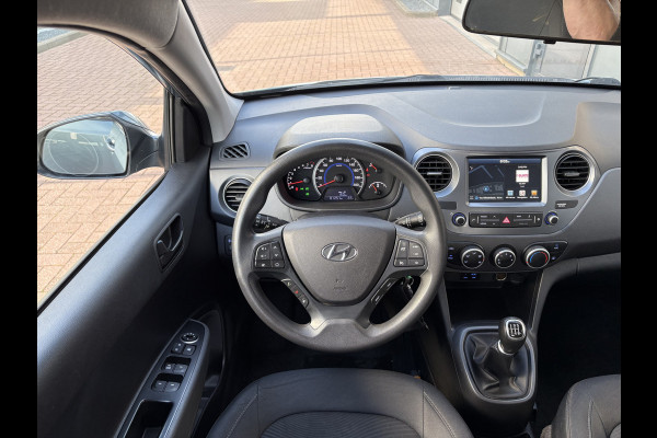 Hyundai i10 1.0i Comfort Smart 5-drs. NAVI/CARPLAY/CRUISE/PDC/15INCH/STOELVERWARMING