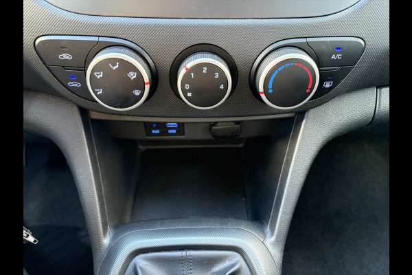 Hyundai i10 1.0i Comfort Smart 5-drs. NAVI/CARPLAY/CRUISE/PDC/15INCH/STOELVERWARMING