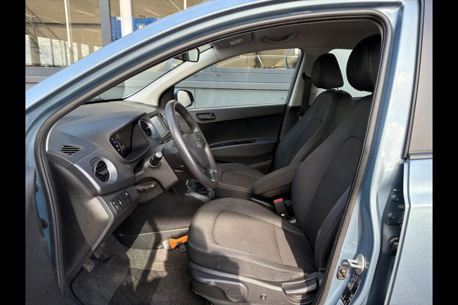 Hyundai i10 1.0i Comfort Smart 5-drs. NAVI/CARPLAY/CRUISE/PDC/15INCH/STOELVERWARMING