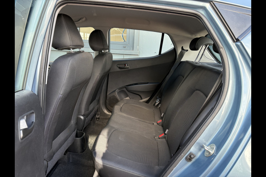 Hyundai i10 1.0i Comfort Smart 5-drs. NAVI/CARPLAY/CRUISE/PDC/15INCH/STOELVERWARMING