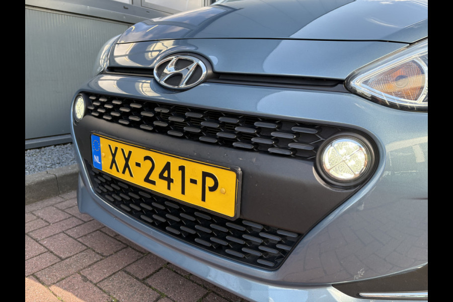 Hyundai i10 1.0i Comfort Smart 5-drs. NAVI/CARPLAY/CRUISE/PDC/15INCH/STOELVERWARMING