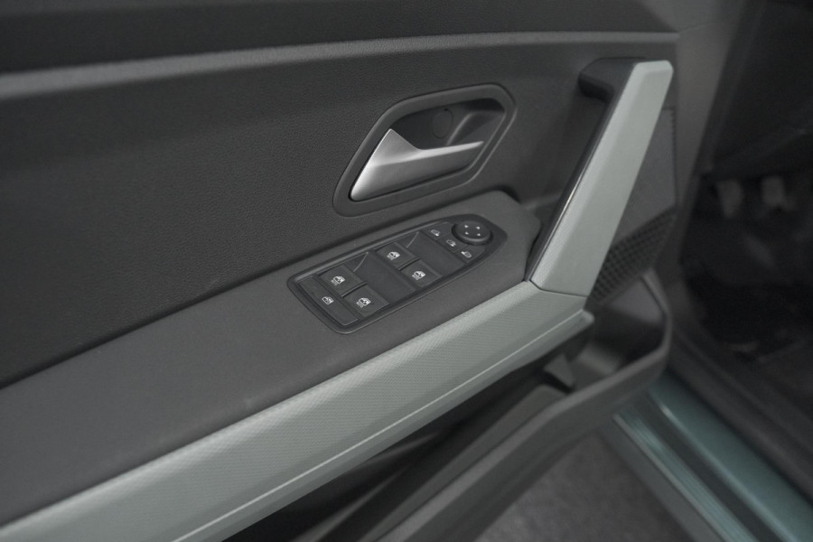 Dacia Duster Mild Hybrid 130 Extreme | Camera | Apple Carplay | Parkeersensoren | Stuurwielverwarming