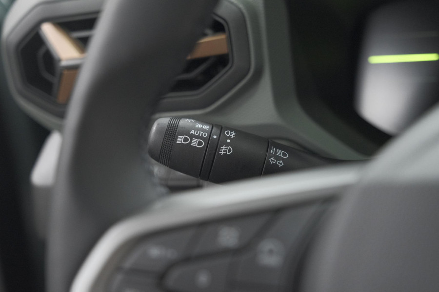 Dacia Duster Mild Hybrid 130 Extreme | Camera | Apple Carplay | Parkeersensoren | Stuurwielverwarming
