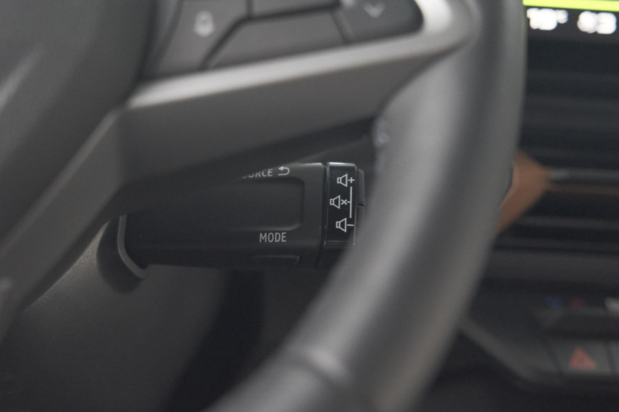 Dacia Duster Mild Hybrid 130 Extreme | Camera | Apple Carplay | Parkeersensoren | Stuurwielverwarming