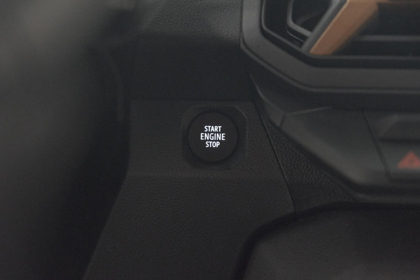 Dacia Duster Mild Hybrid 130 Extreme | Camera | Apple Carplay | Parkeersensoren | Stuurwielverwarming