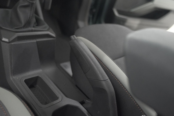 Dacia Duster Mild Hybrid 130 Extreme | Camera | Apple Carplay | Parkeersensoren | Stuurwielverwarming