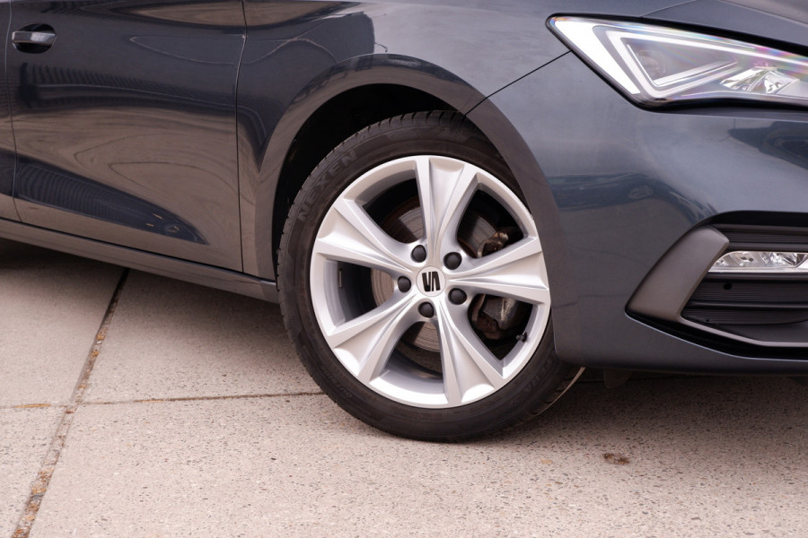 Seat Leon Sportstourer 1.5 eTSI FR | Elek. Trekhaak | LED | Carplay | Camera | Navi | Keyless | Adap. Cruise
