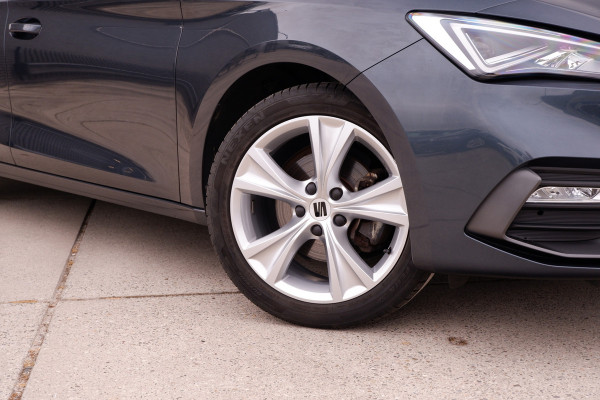 Seat Leon Sportstourer 1.5 eTSI FR | Elek. Trekhaak | LED | Carplay | Camera | Navi | Keyless | Adap. Cruise