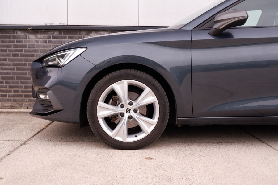 Seat Leon Sportstourer 1.5 eTSI FR | Elek. Trekhaak | LED | Carplay | Camera | Navi | Keyless | Adap. Cruise