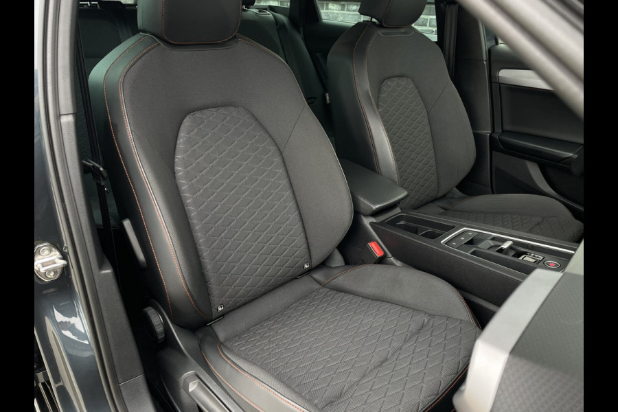 Seat Leon Sportstourer 1.5 eTSI FR | Elek. Trekhaak | LED | Carplay | Camera | Navi | Keyless | Adap. Cruise