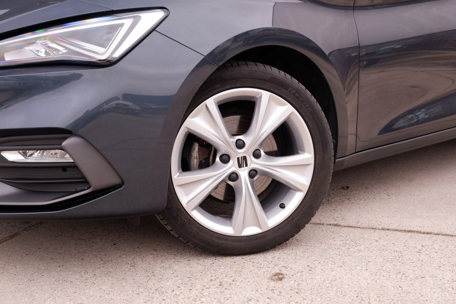 Seat Leon Sportstourer 1.5 eTSI FR | Elek. Trekhaak | LED | Carplay | Camera | Navi | Keyless | Adap. Cruise