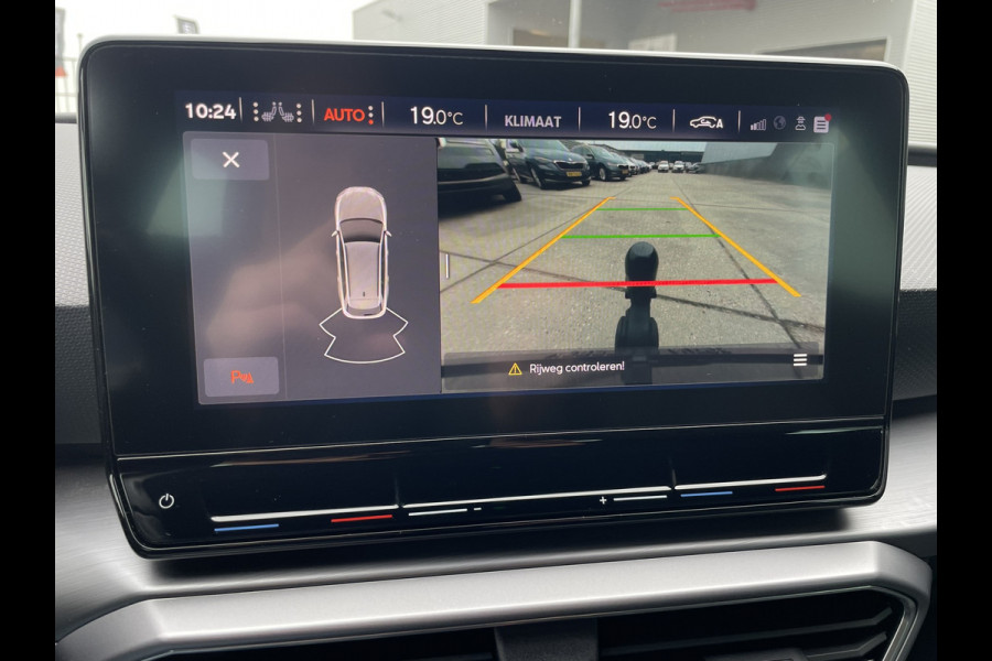 Seat Leon Sportstourer 1.5 eTSI FR | Elek. Trekhaak | LED | Carplay | Camera | Navi | Keyless | Adap. Cruise