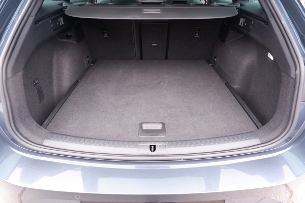 Seat Leon Sportstourer 1.5 eTSI FR | Elek. Trekhaak | LED | Carplay | Camera | Navi | Keyless | Adap. Cruise