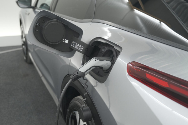 Citroën C5 X 1.6 Plug-in Hybrid 225 Shine | Camera | Adaptieve Cruise Control | Apple Carplay | Parkeersensoren