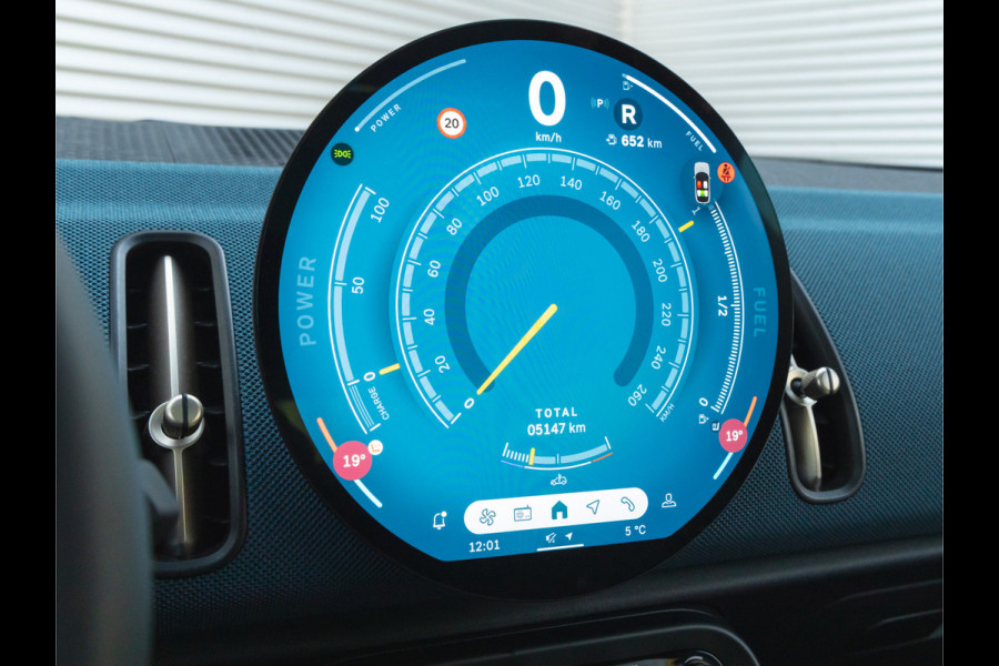 MINI Countryman 1.5 C Favoured - XL Pakket - Pano - Trekhaak - Memoryzetel