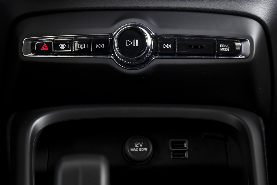 Volvo XC40 1.5 T4 Plug-in hybrid Inscription Expression | Dig. Cockpit | Adapt. Cruise | Stoel-+Stuurverw. | PDC | Camera | NAV + App. Connect | ECC | Elek. Klep | LM 18" | 6947