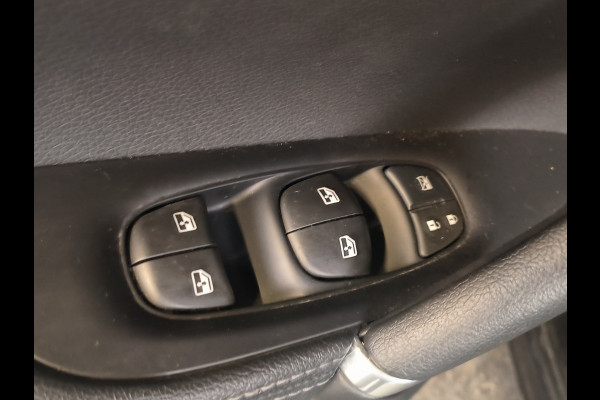 Nissan QASHQAI 1.3 DIG-T N-Connecta Rijklaar + 12 maanden Bovag-garantie Henk Jongen Auto's in Helmond,  al 50 jaar service zoals 't hoort!