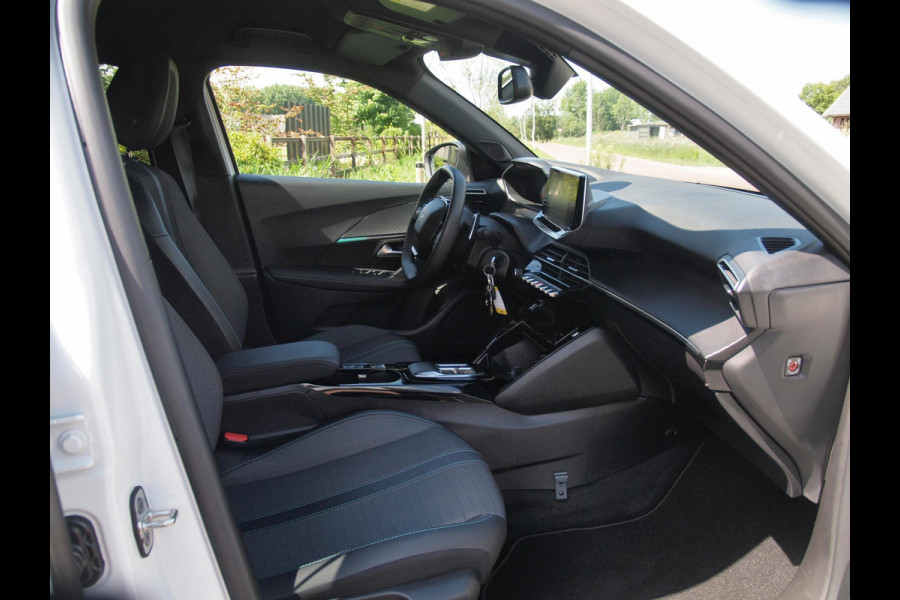 Peugeot 2008 1.2 PureTech Allure | Camera | Apple Carplay | Cruise Control | Dealeronderhouden |