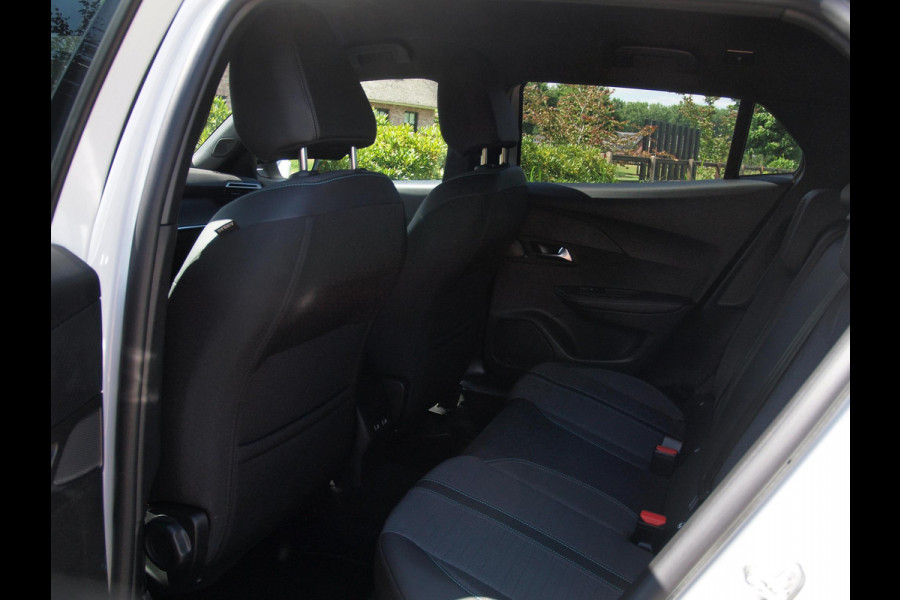 Peugeot 2008 1.2 PureTech Allure | Camera | Apple Carplay | Cruise Control | Dealeronderhouden |