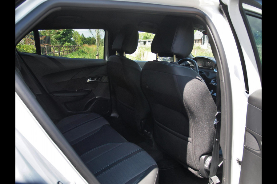 Peugeot 2008 1.2 PureTech Allure | Camera | Apple Carplay | Cruise Control | Dealeronderhouden |