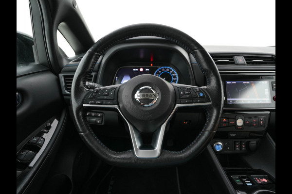 Nissan Leaf Tekna 40 kWh Aut. *LEATHER-FABRIC | FULL-LED | BOSE-SURROUND | ADAPTIVE-CRUISE | TOPVIEW | KEYLESS | NAVI-FULLMAP | BLINDSPOT | DAB+ | PDC | HEATED-COMFORTSEATS | TOWBAR | DIGI-COCKPIT | 17"ALU