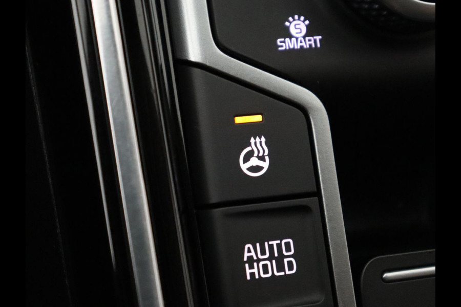 Kia Sorento 1.6 T-GDI Hybrid 2WD ExecutiveLine 7-persoons | Panoramadak | Stoelventilatie | Head-Up | 360 Camera | Leder | Adaptive cruise | Stoel & stuurverwarming | Park Assist | Memory | Carplay