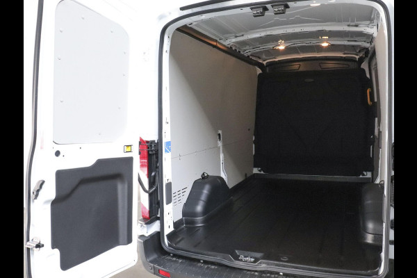 Ford Transit 130pk 2.0 L2H2 Trend Automaat Airco Navi Cruise Airco Navi Cruise Control Trekhaak