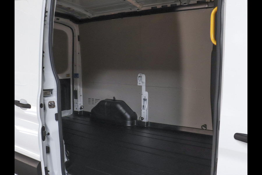 Ford Transit 130pk 2.0 L2H2 Trend Automaat Airco Navi Cruise Airco Navi Cruise Control Trekhaak