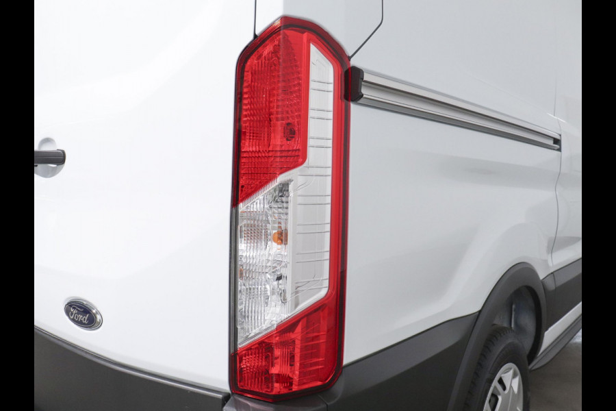 Ford Transit 130pk 2.0 L2H2 Trend Automaat Airco Navi Cruise Airco Navi Cruise Control Trekhaak