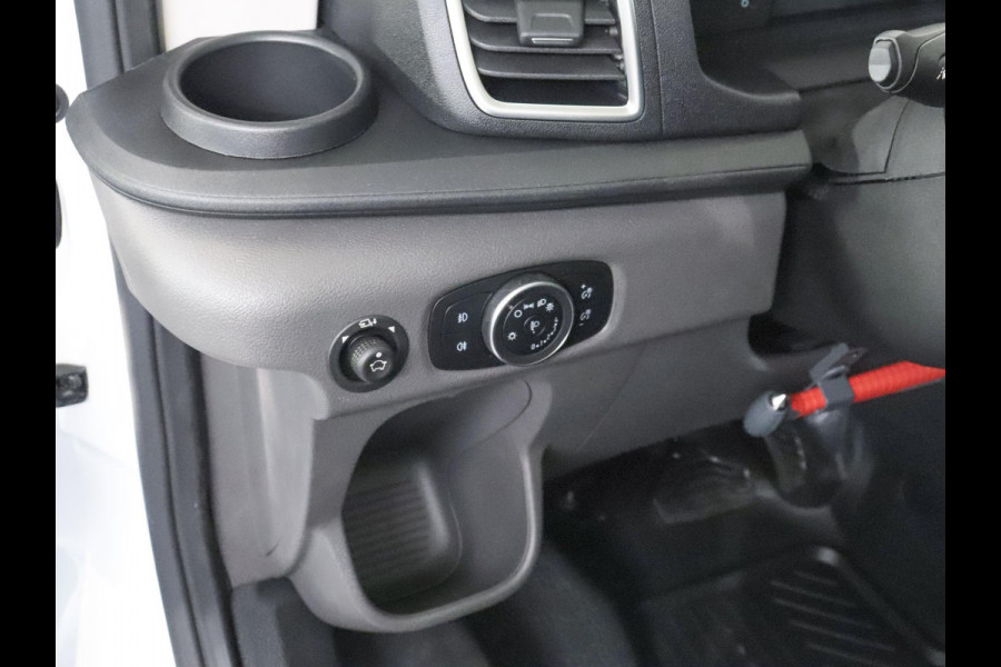 Ford Transit 130pk 2.0 L2H2 Trend Automaat Airco Navi Cruise Airco Navi Cruise Control Trekhaak