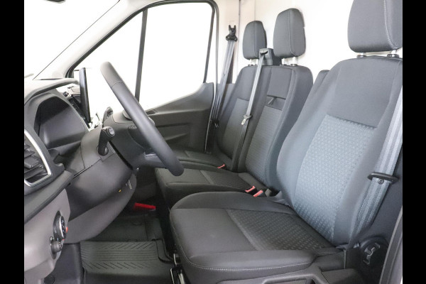 Ford Transit 130pk 2.0 L2H2 Trend Automaat Airco Navi Cruise Airco Navi Cruise Control Trekhaak