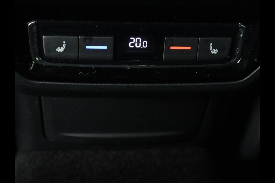 Volkswagen Arteon 1.4 TSI eHybrid Elegance | Nappaleder | Stoel & stuurverwarming | Camera | Massage | Matrix LED | Adaptive cruise | Navigatie | Achterbankverwarming | Virtual Cockpit | PHEV