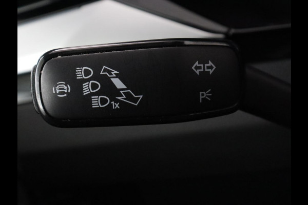 Volkswagen Arteon 1.4 TSI eHybrid Elegance | Nappaleder | Stoel & stuurverwarming | Camera | Massage | Matrix LED | Adaptive cruise | Navigatie | Achterbankverwarming | Virtual Cockpit | PHEV