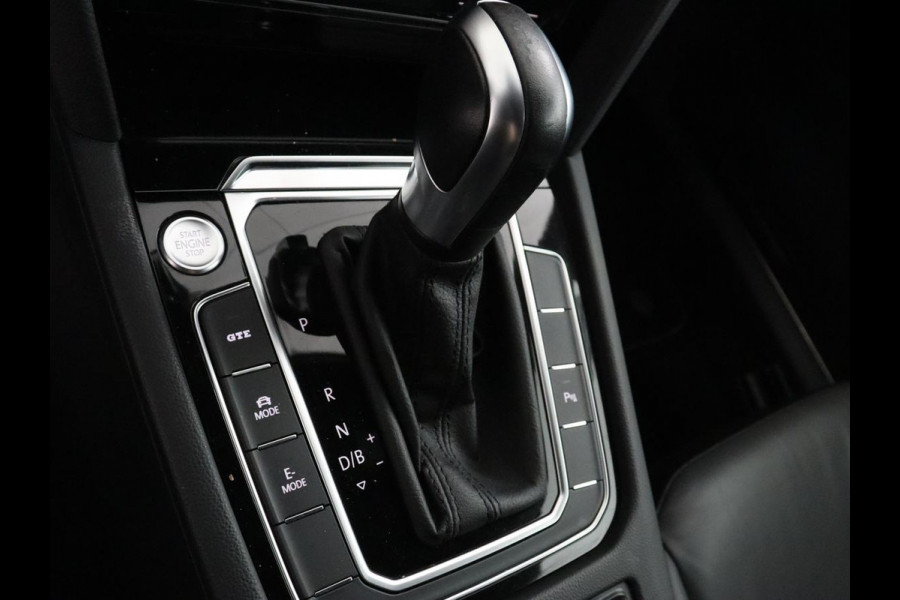 Volkswagen Arteon 1.4 TSI eHybrid Elegance | Nappaleder | Stoel & stuurverwarming | Camera | Massage | Matrix LED | Adaptive cruise | Navigatie | Achterbankverwarming | Virtual Cockpit | PHEV