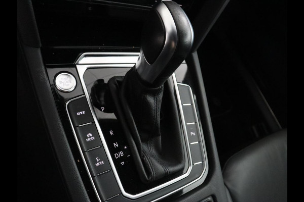 Volkswagen Arteon 1.4 TSI eHybrid Elegance | Nappaleder | Stoel & stuurverwarming | Camera | Massage | Matrix LED | Adaptive cruise | Navigatie | Achterbankverwarming | Virtual Cockpit | PHEV