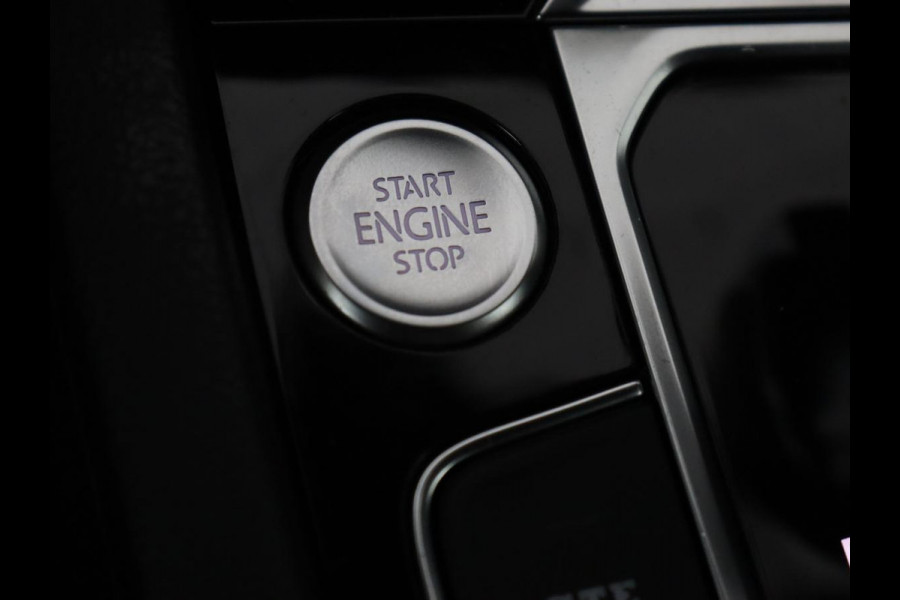 Volkswagen Arteon 1.4 TSI eHybrid Elegance | Nappaleder | Stoel & stuurverwarming | Camera | Massage | Matrix LED | Adaptive cruise | Navigatie | Achterbankverwarming | Virtual Cockpit | PHEV