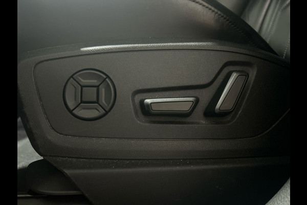 Audi e-tron e-tron 55 quattro advanced 95 kWh | Panoramadak | S-Line | Lederen bekleding