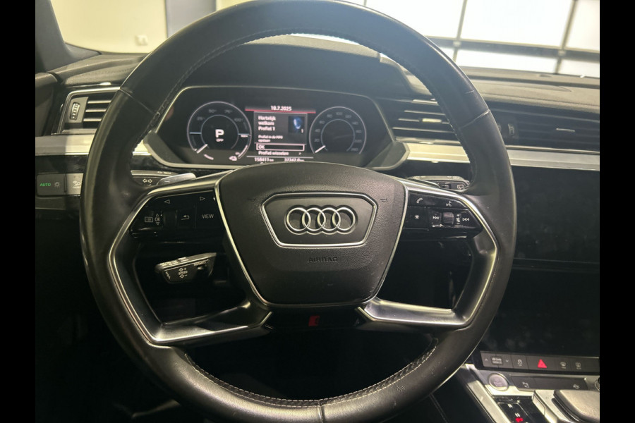 Audi e-tron e-tron 55 quattro advanced 95 kWh | Panoramadak | S-Line | Lederen bekleding