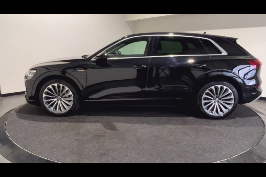 Audi e-tron e-tron 55 quattro advanced 95 kWh | Panoramadak | S-Line | Lederen bekleding