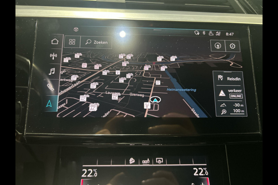 Audi e-tron e-tron 55 quattro advanced 95 kWh | Panoramadak | S-Line | Lederen bekleding