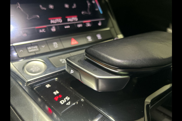 Audi e-tron e-tron 55 quattro advanced 95 kWh | Panoramadak | S-Line | Lederen bekleding
