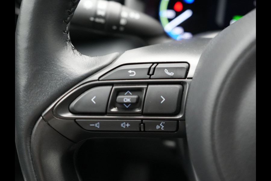 Toyota Yaris Cross 1.5 Hybrid Dynamic 116pk Dealer O.H | Navigatie | Camera | LED | Apple Carplay | Adaptive Cruise | Parkeersensoren | Stoelverwarming | DAB | Keyless |