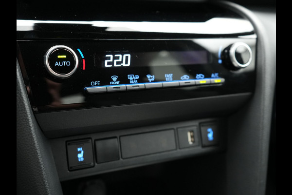 Toyota Yaris Cross 1.5 Hybrid Dynamic 116pk Dealer O.H | Navigatie | Camera | LED | Apple Carplay | Adaptive Cruise | Parkeersensoren | Stoelverwarming | DAB | Keyless |